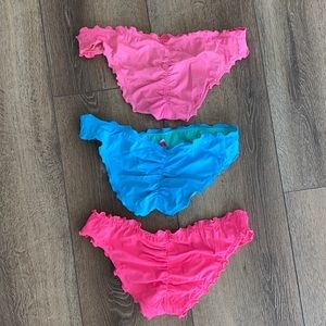 3 ruffle scrunch back bikini bottoms